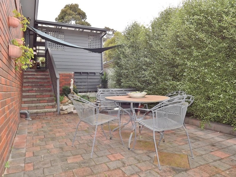1 Amor Court, Newborough VIC 3825