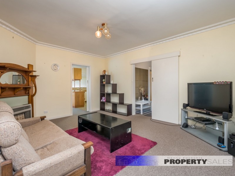 18 Bayley Street, Moe VIC 3825
