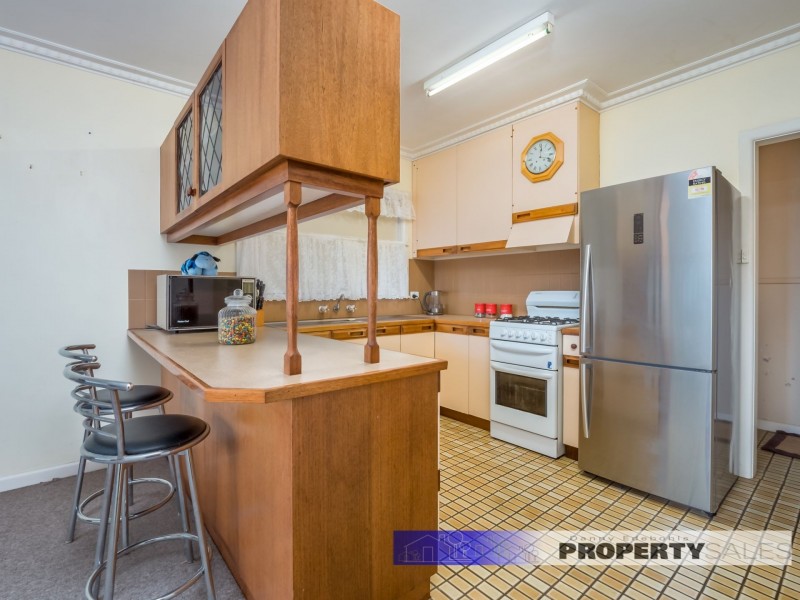 18 Bayley Street, Moe VIC 3825
