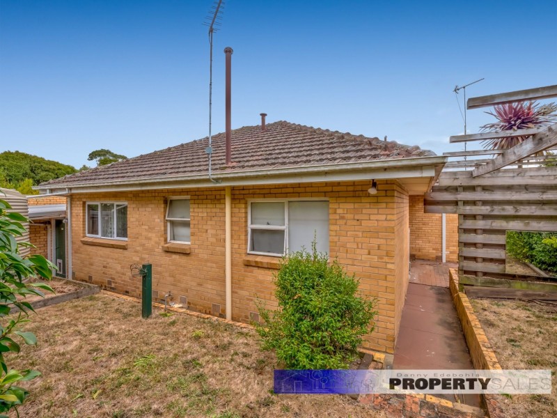 18 Bayley Street, Moe VIC 3825