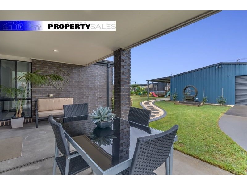 16 Montane Boulevard, Newborough VIC 3825