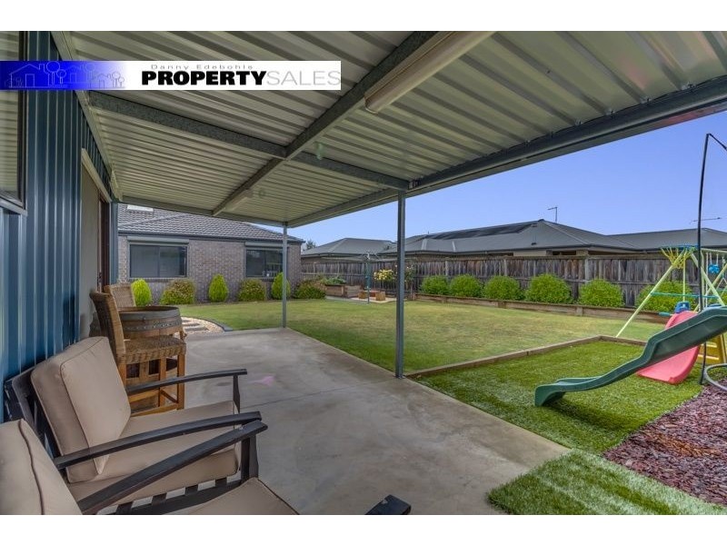 16 Montane Boulevard, Newborough VIC 3825