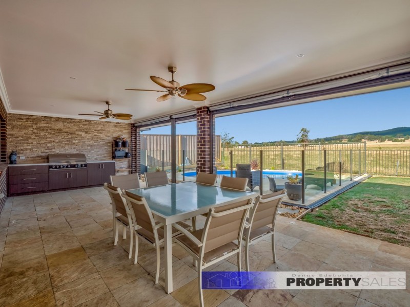 42 Collingwood Drive, Trafalgar VIC 3824