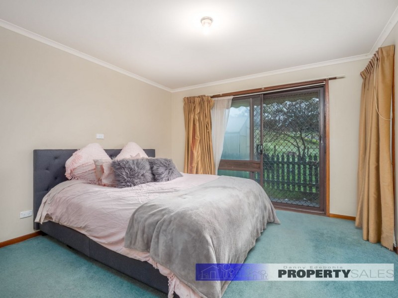 375 McDonalds Track, Hernes Oak VIC 3825