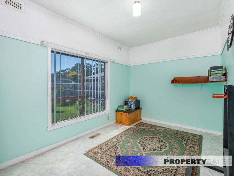 19 Ross Avenue, Moe VIC 3825