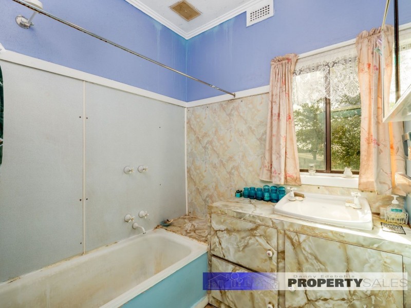 19 Ross Avenue, Moe VIC 3825