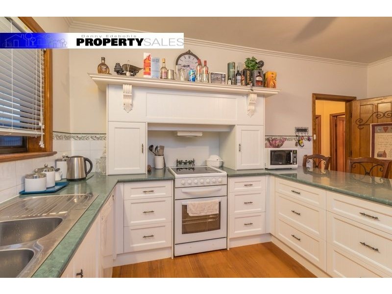 17 Central Avenue, Newborough VIC 3825