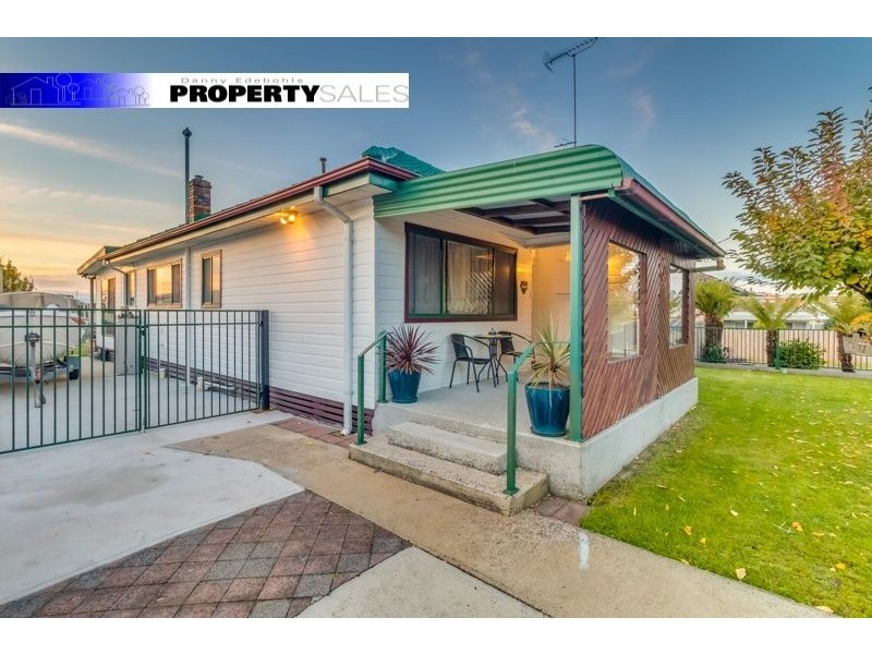 17 Central Avenue, Newborough VIC 3825