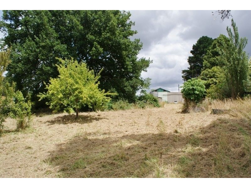 2384 Willow Grove Road, Hill End VIC 3825