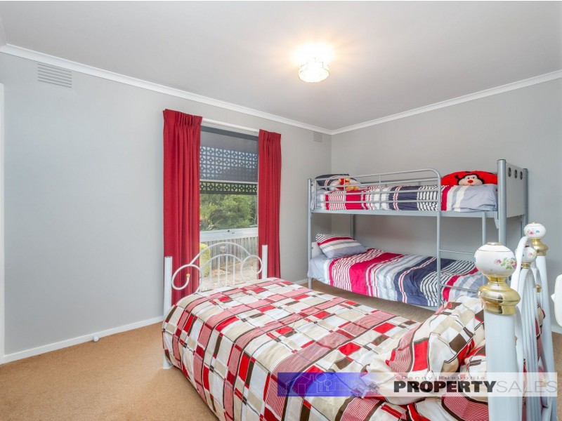 9 Kenall Drive, Moe VIC 3825