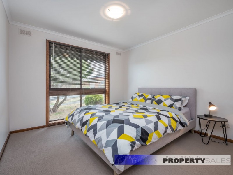 1/5 Tovell Street, Newborough VIC 3825