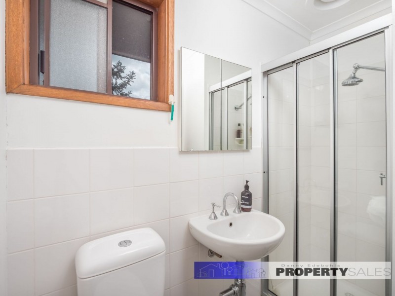 9 Dudley Court, Newborough VIC 3825