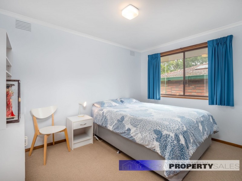 9 Dudley Court, Newborough VIC 3825