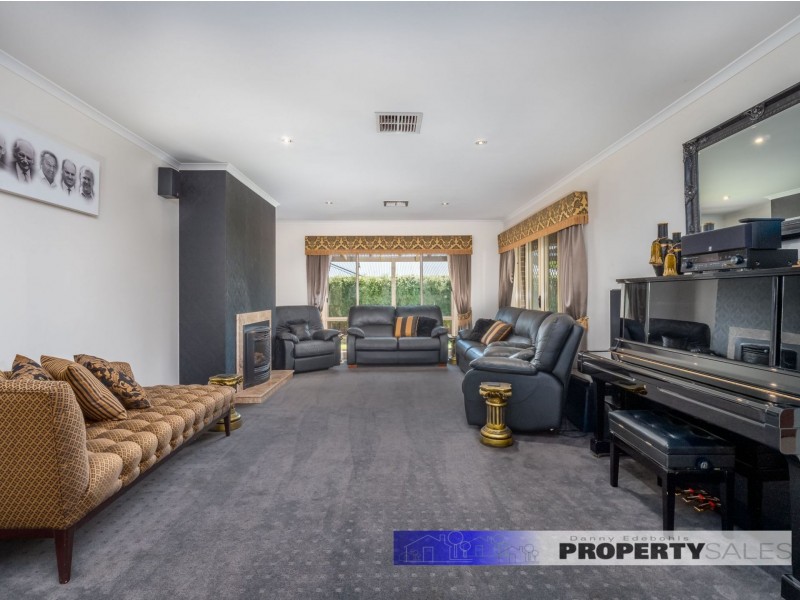 44 Parkside Drive, Moe VIC 3825