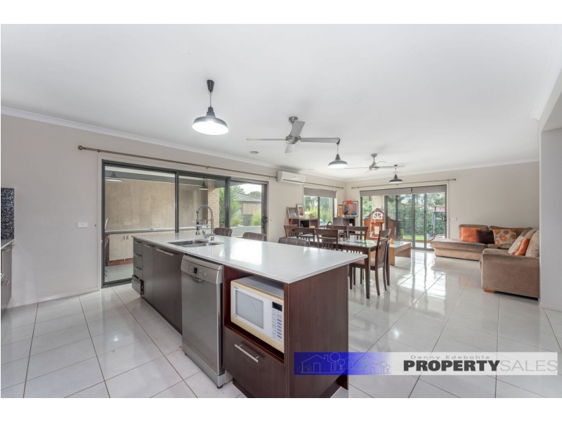 11 Harrison Blvd, Newborough VIC 3825