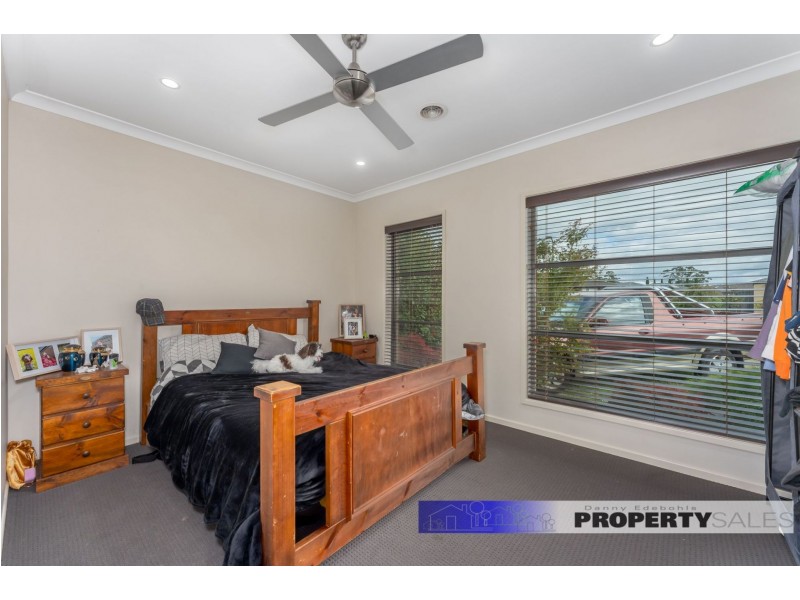 11 Harrison Blvd, Newborough VIC 3825