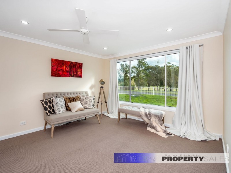 71 Western Avenue, Newborough VIC 3825