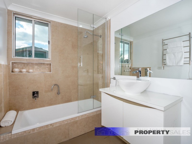 71 Western Avenue, Newborough VIC 3825