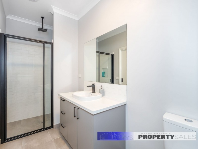 22 Arapiles Drive, Moe VIC 3825