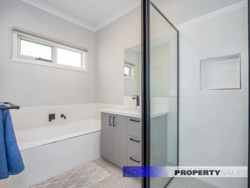 22 Arapiles Drive, Moe VIC 3825