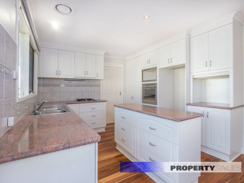 32 Scorpio Drive, Moe VIC 3825