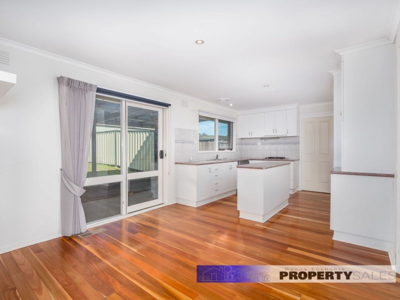 32 Scorpio Drive, Moe VIC 3825