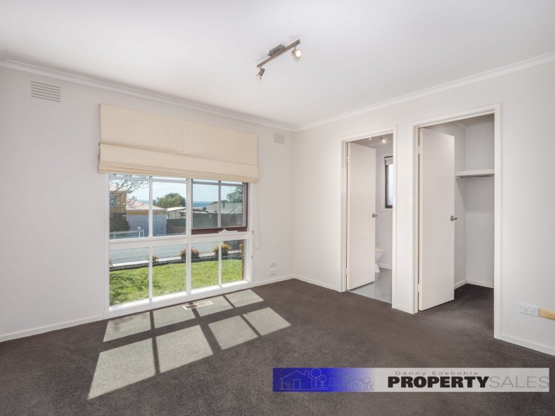 32 Scorpio Drive, Moe VIC 3825