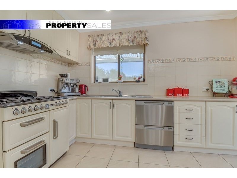 8 Thorpdale Street, Newborough VIC 3825