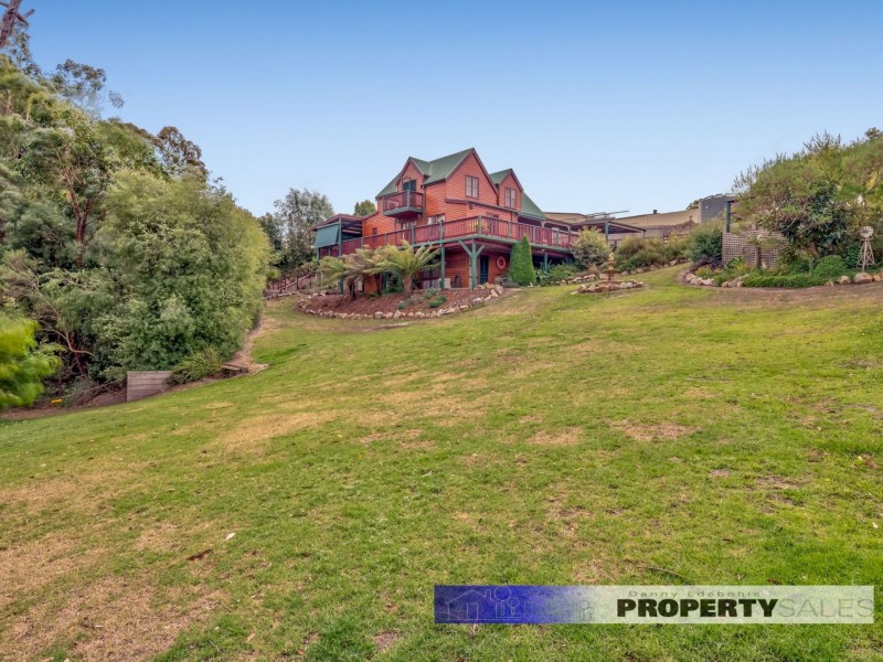 1 McCarthy Road, Newborough VIC 3825