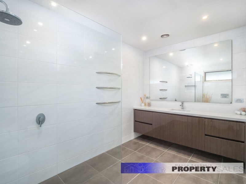 11 May Street, Moe VIC 3825