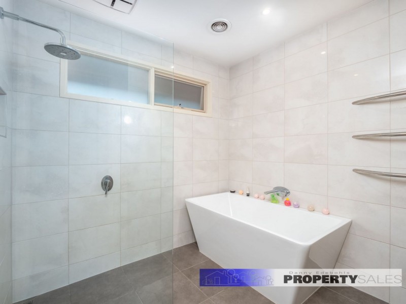 11 May Street, Moe VIC 3825