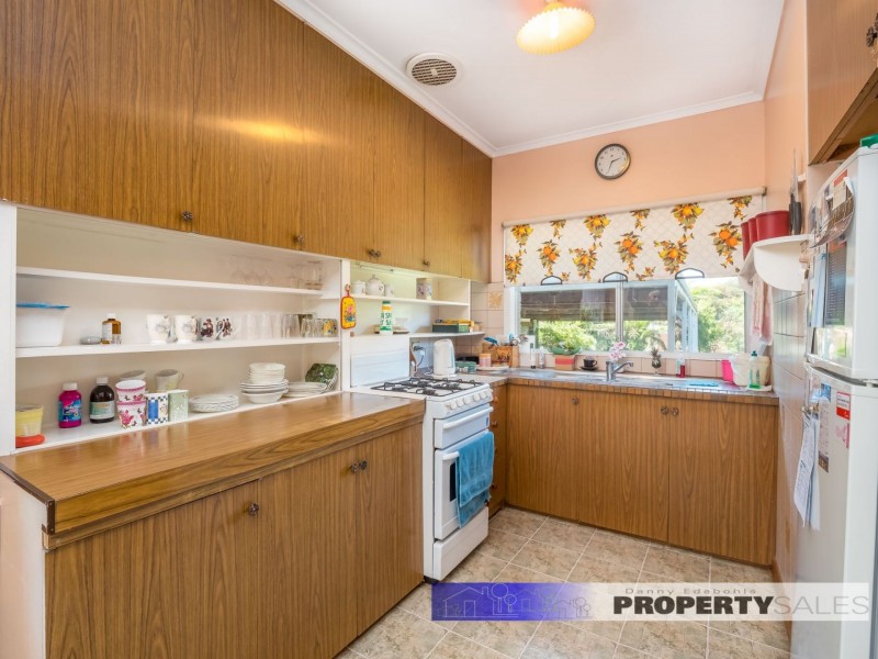 8 March Street, Newborough VIC 3825