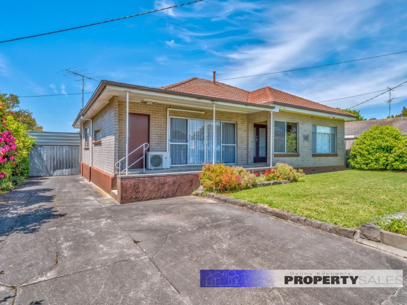 8 March Street, Newborough VIC 3825