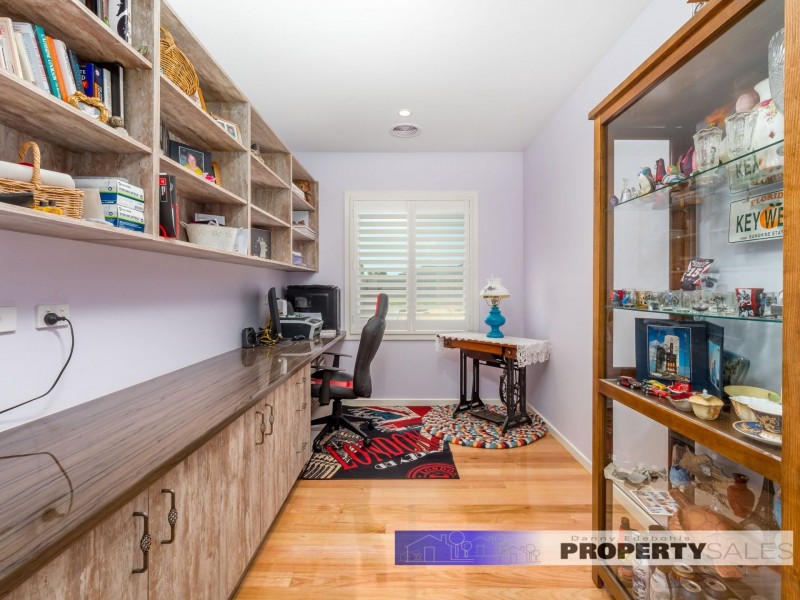 1 Brown Drive, Churchill VIC 3842