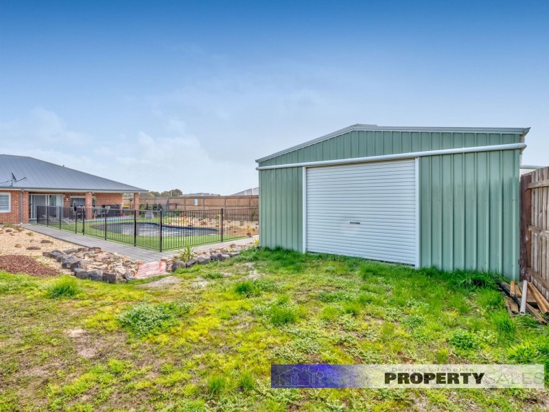 1 Brown Drive, Churchill VIC 3842