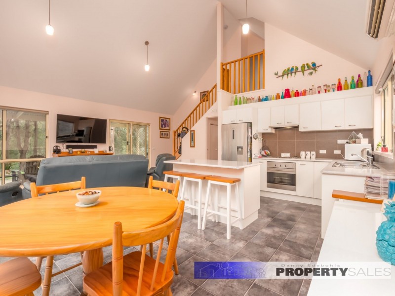 35 Wattle Tree Road, Moe South VIC 3825