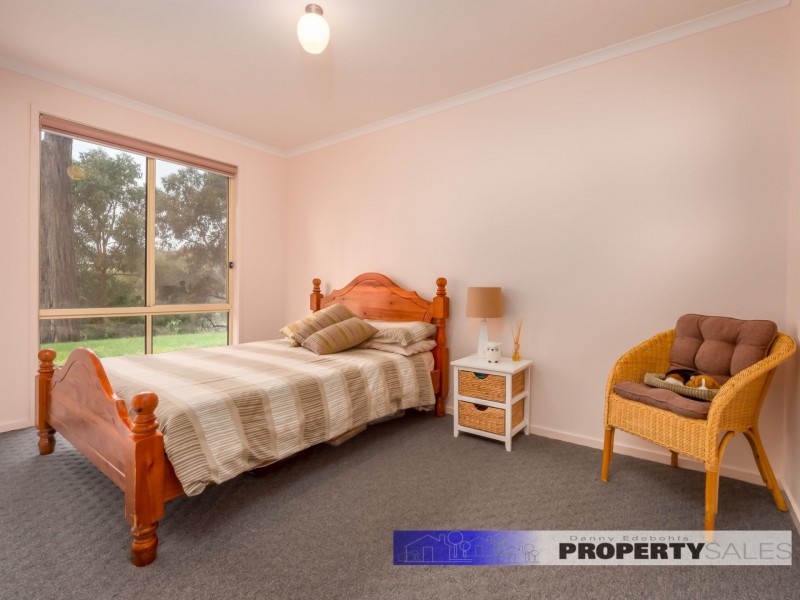 35 Wattle Tree Road, Moe South VIC 3825