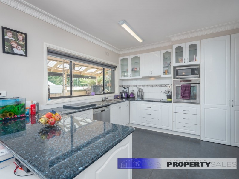 12 Ford Avenue, Newborough VIC 3825