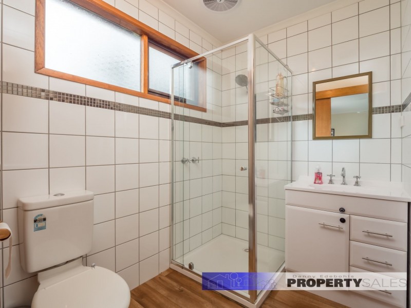 27 Stirling Street, Moe VIC 3825