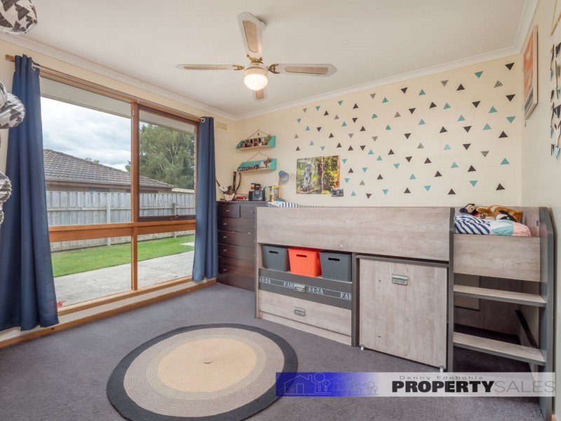 27 Stirling Street, Moe VIC 3825