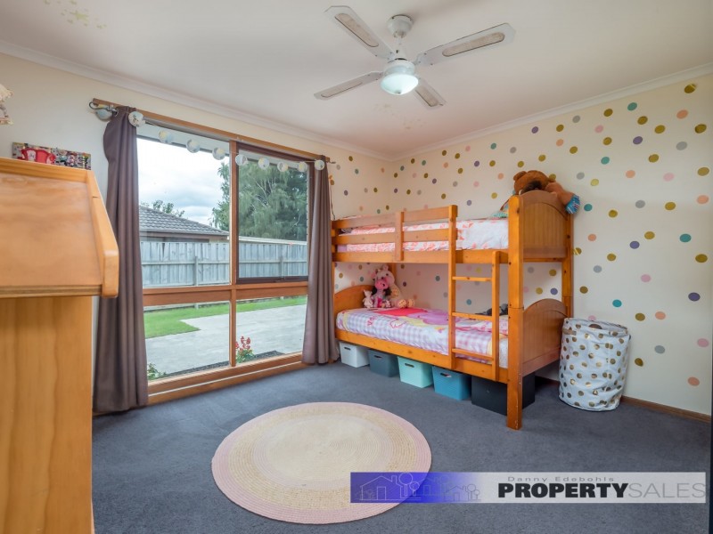 27 Stirling Street, Moe VIC 3825