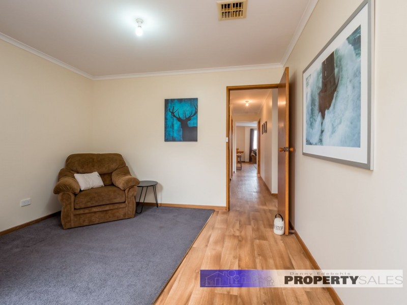 27 Stirling Street, Moe VIC 3825
