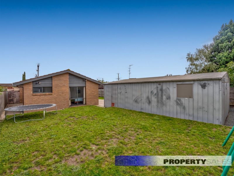 27 Stirling Street, Moe VIC 3825