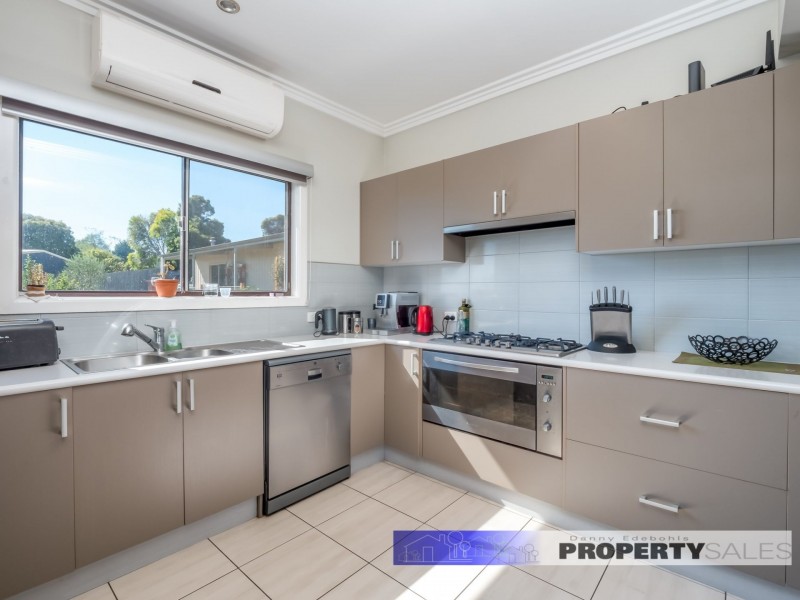 2 Sasse Court, Moe VIC 3825