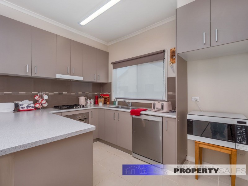 17 Hawker Street, Moe VIC 3825