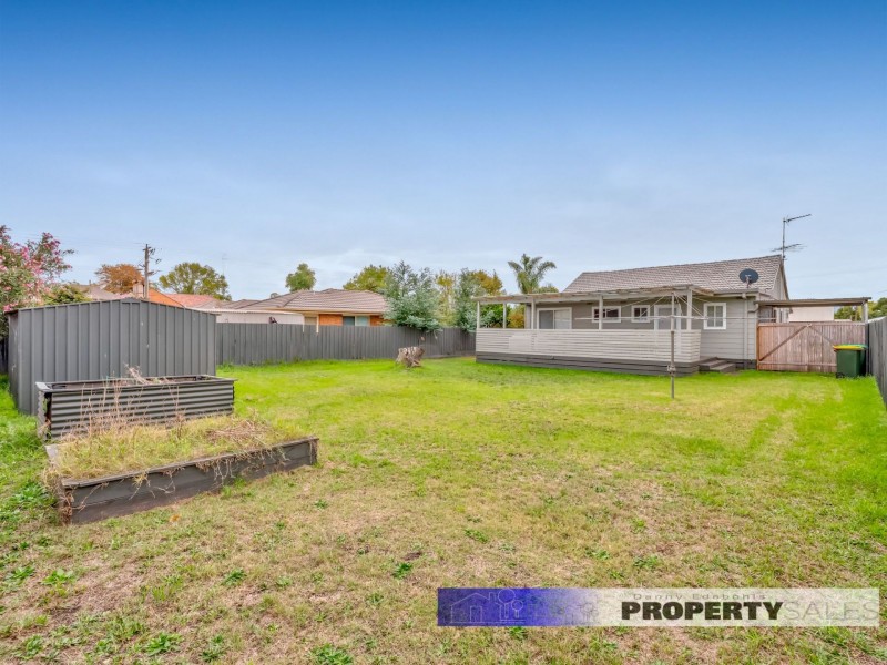 17 Hawker Street, Moe VIC 3825