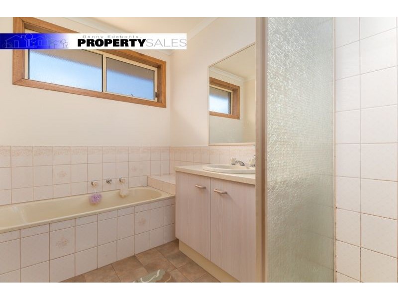 56 Ollerton Avenue, Newborough VIC 3825