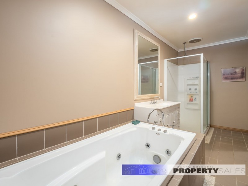 394 Weirs Road, Narracan VIC 3824