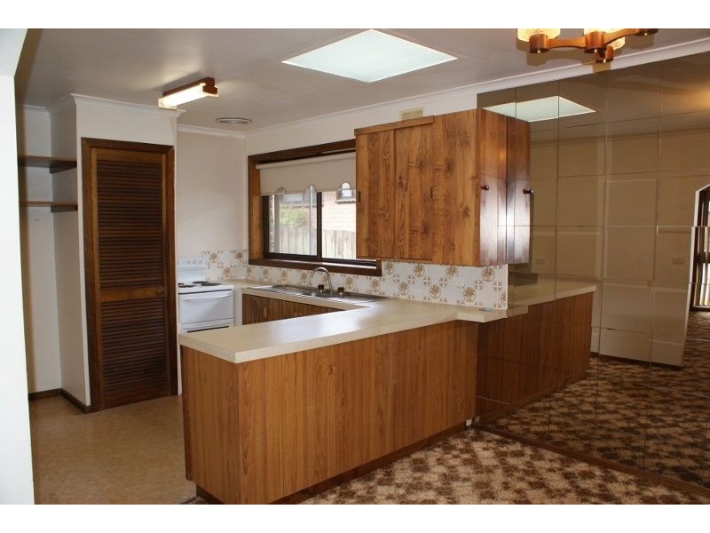 1/5 Tovell Street, Newborough VIC 3825