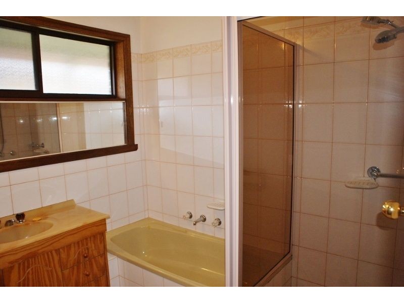 1/5 Tovell Street, Newborough VIC 3825